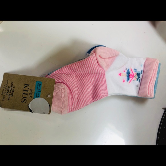 Free w/ Bundle $20+; M&S 5-pc girl socks 1-2yr - Picture 1 of 4